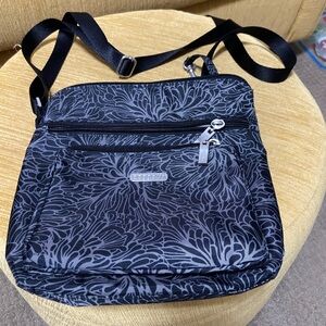 EUC Baggalini Crossbody Purse